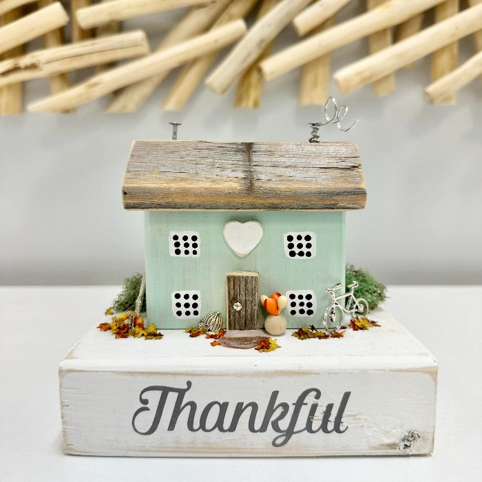 Assorted "Thankful" Driftwood Houses Green - Sunshine & Sweet Pea's Coastal Decor