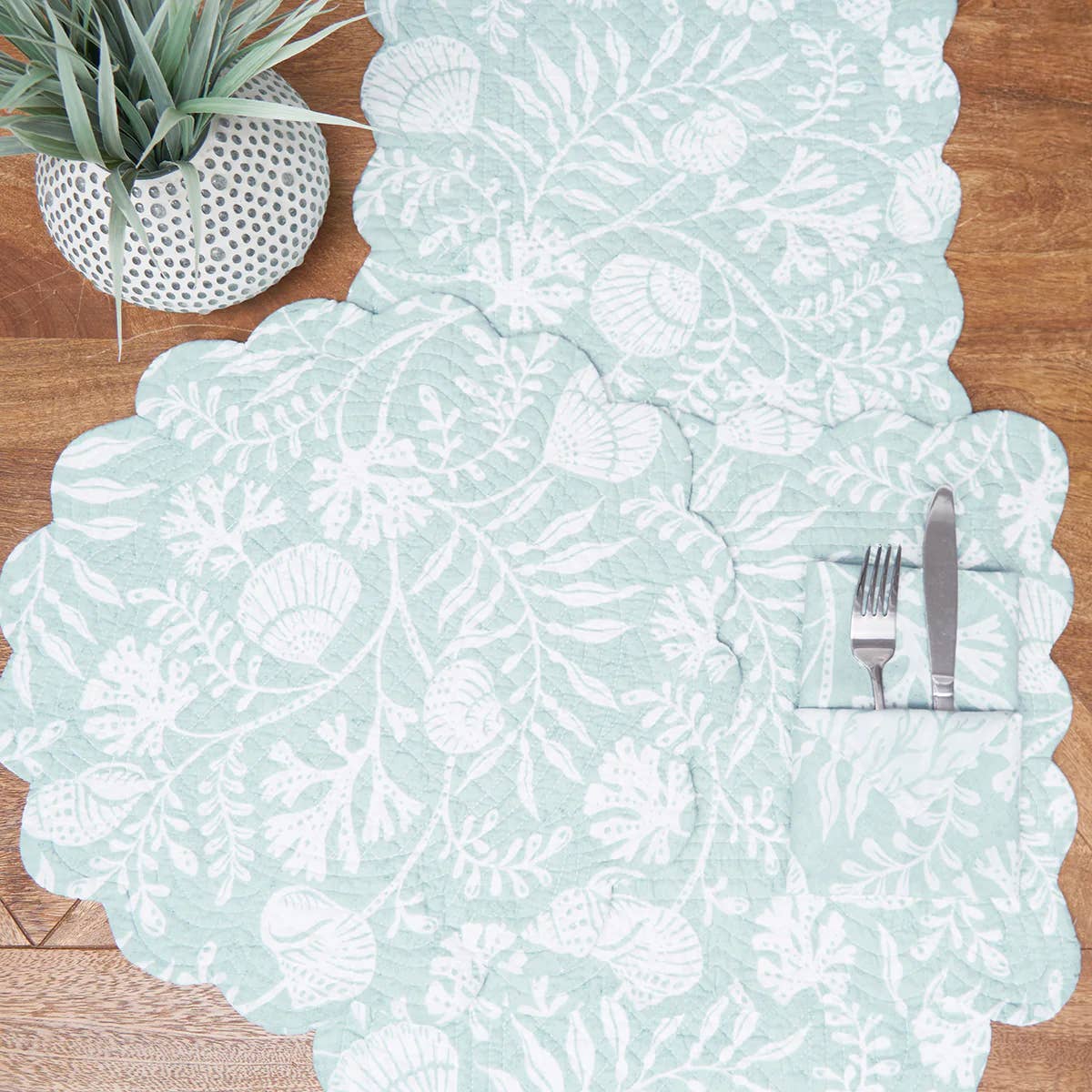Coastal Seafoam Reef Table Linens
