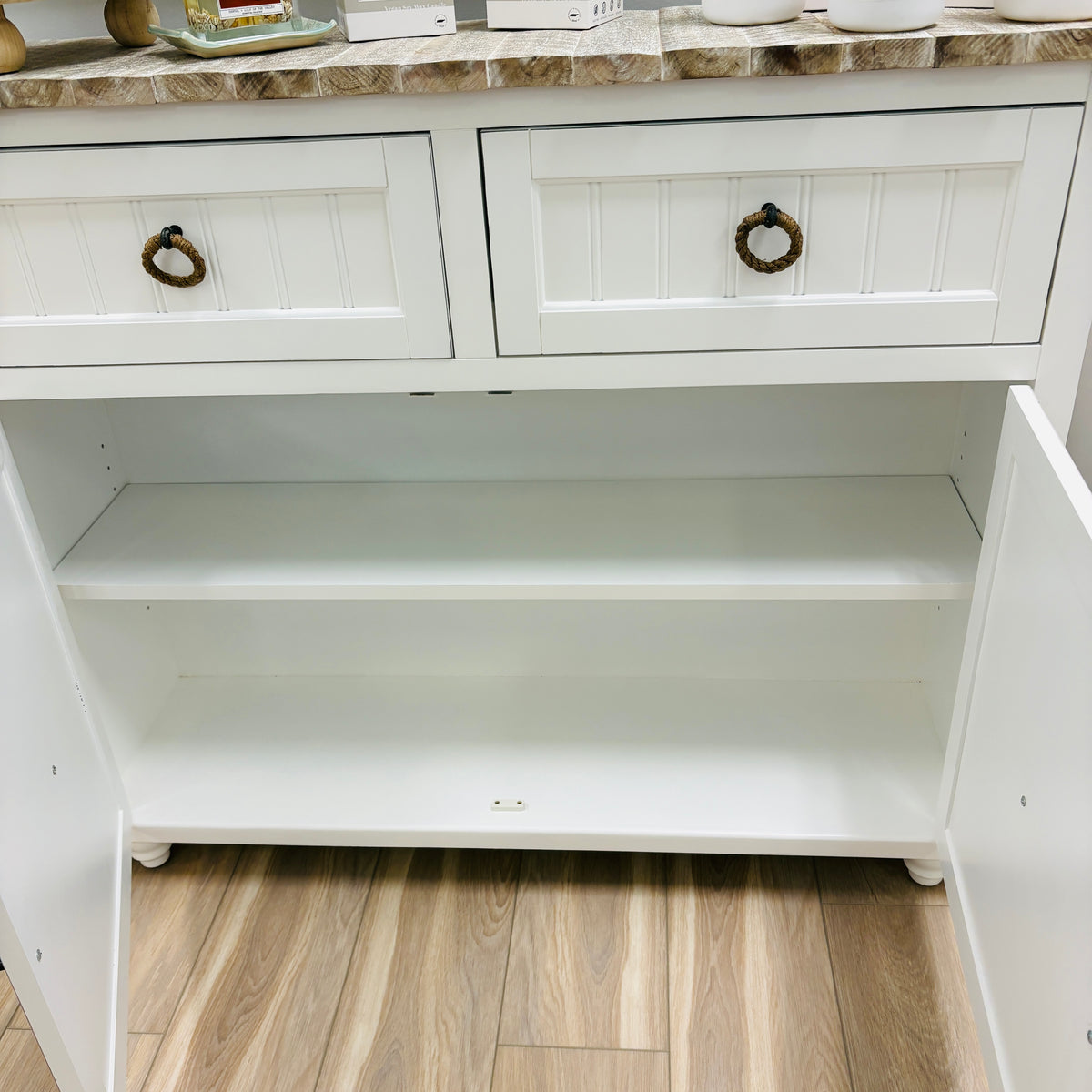 Seashell Accent Cabinet: 2 Drawers, 2 Doors