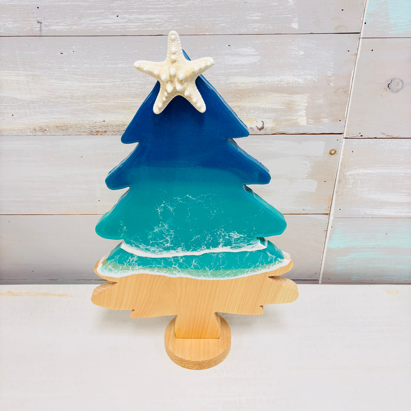 Resin Coastal Christmas Tree Table Setter