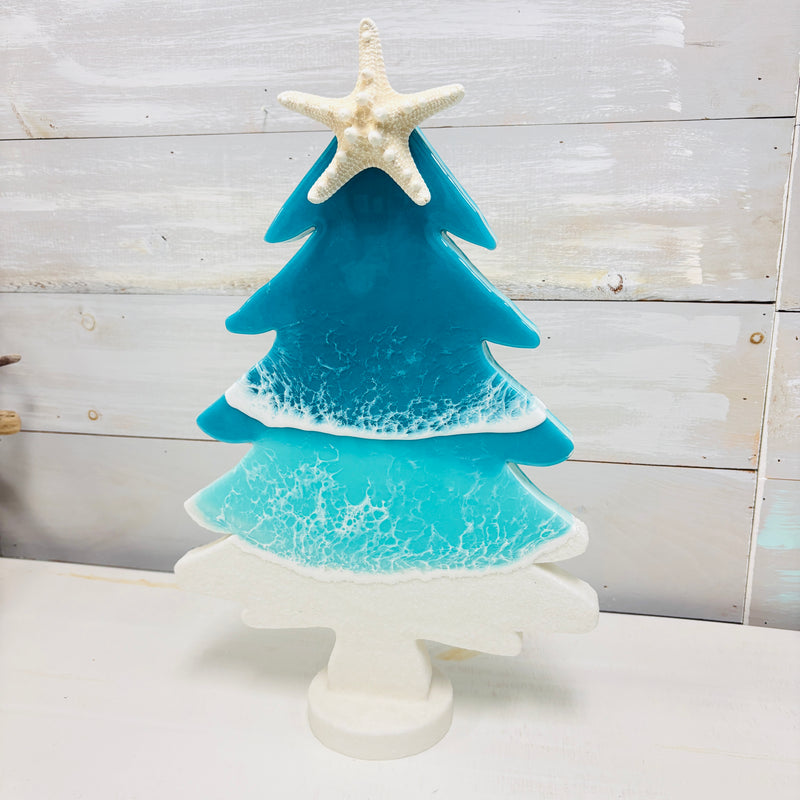 Resin Coastal Christmas Tree Table Setter