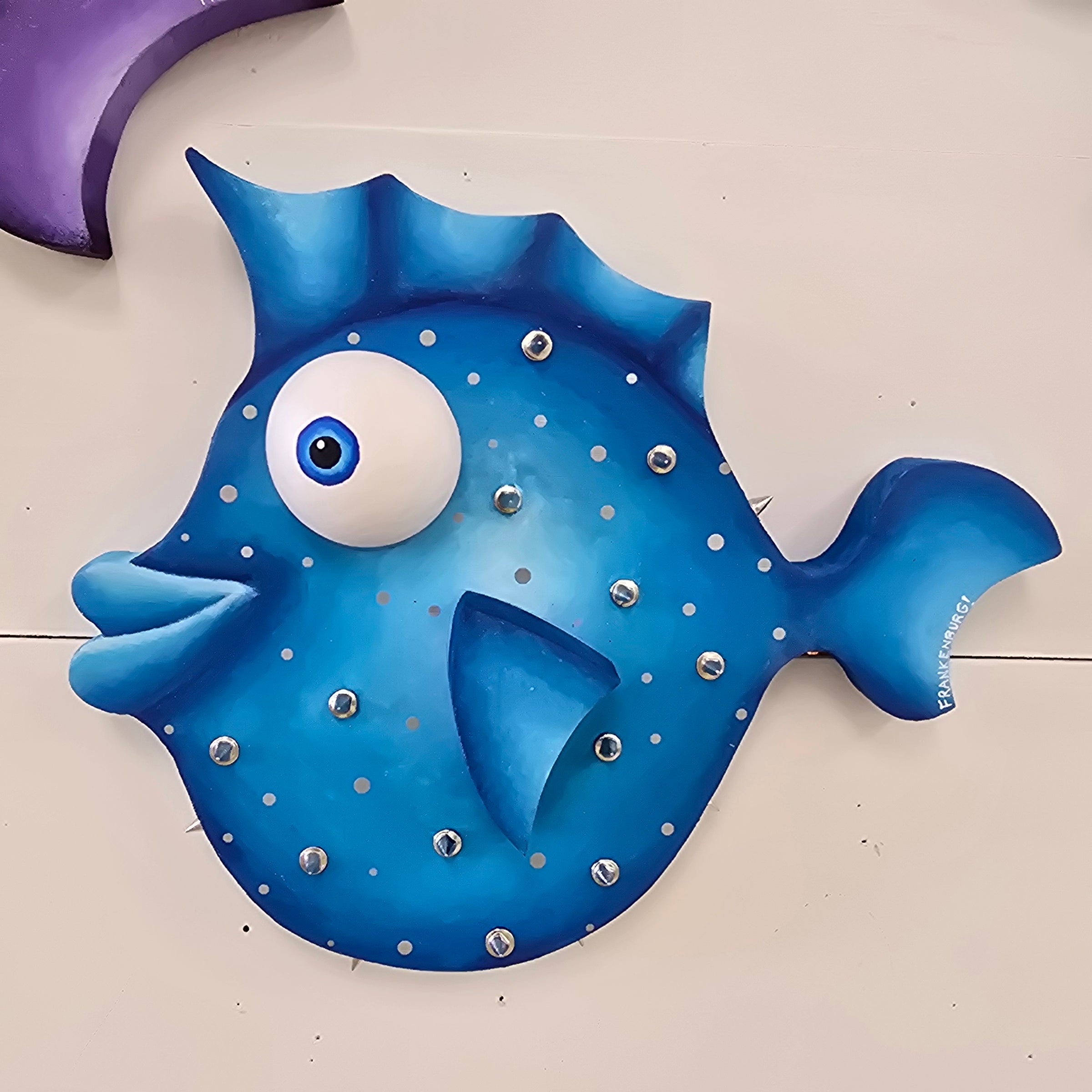 "Smileyspikes" Wooden Funky Fish