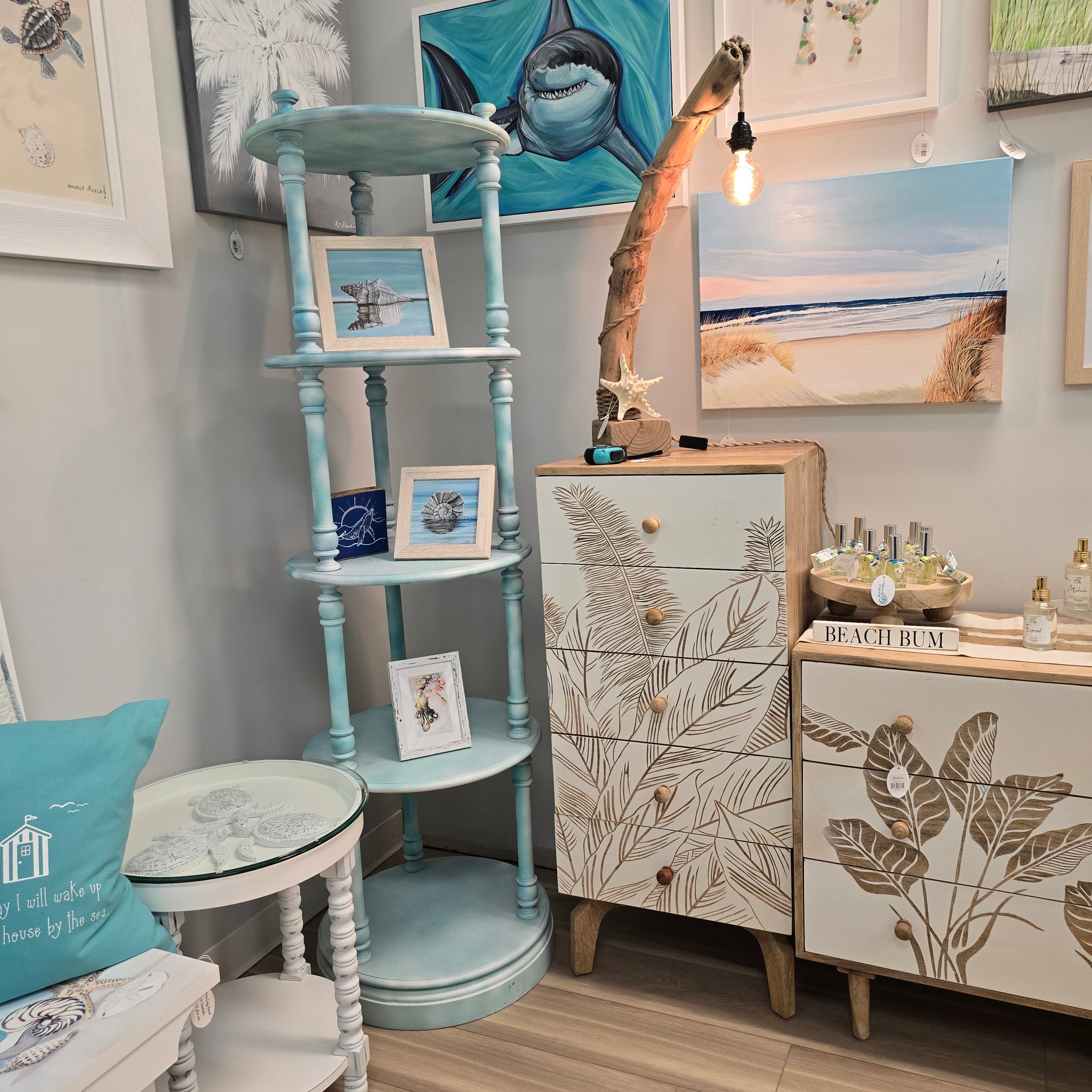 Round Corner Shelf