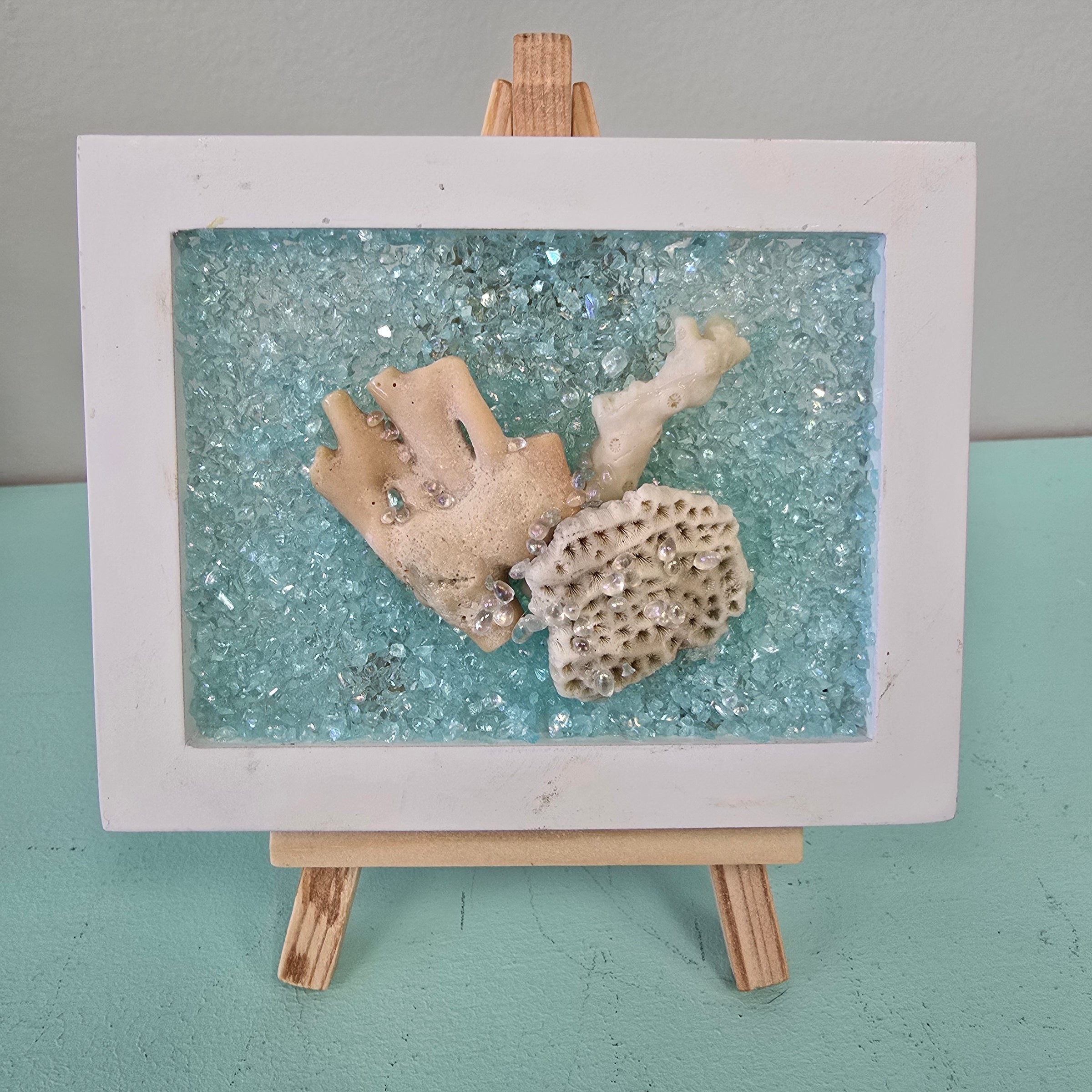 Assorted Mini Framed Resin Art w/ Wooden Easel