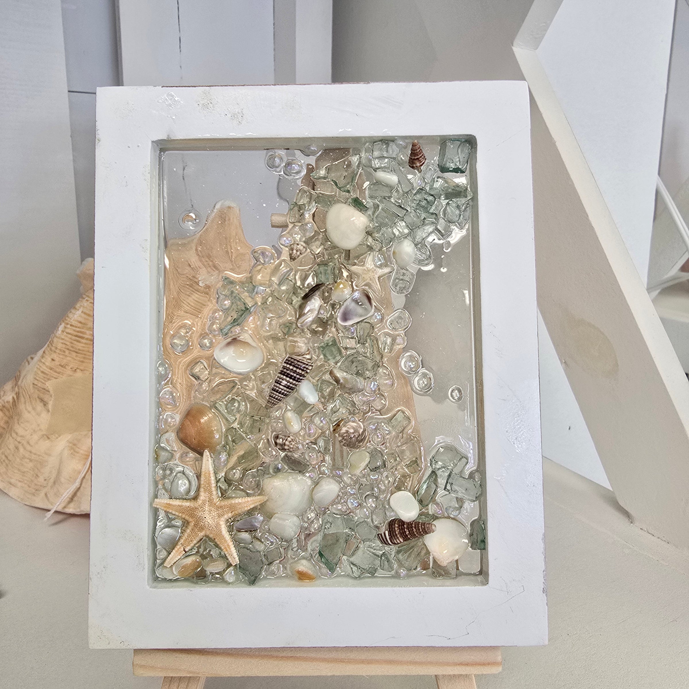 Assorted Mini Framed Resin Art w/ Wooden Easel
