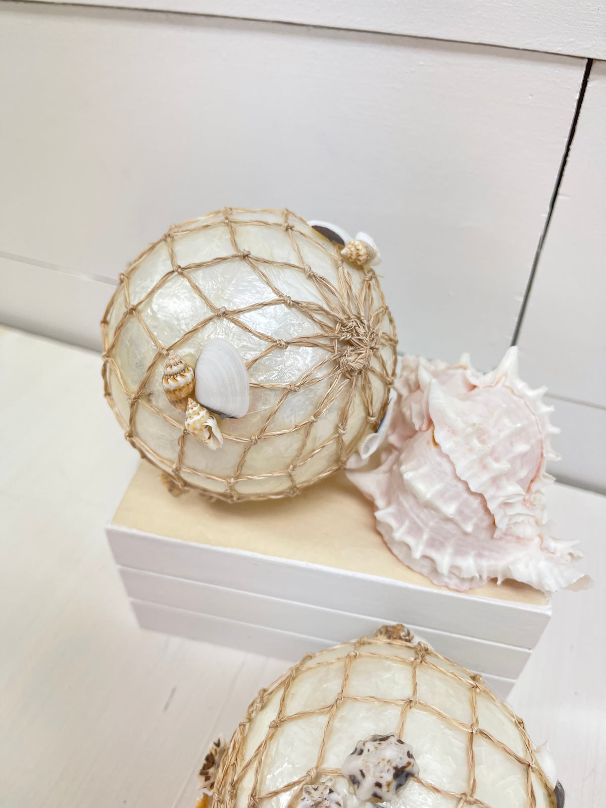 Capiz Shell Ball w/Seashells, Pearl & Abaca Net